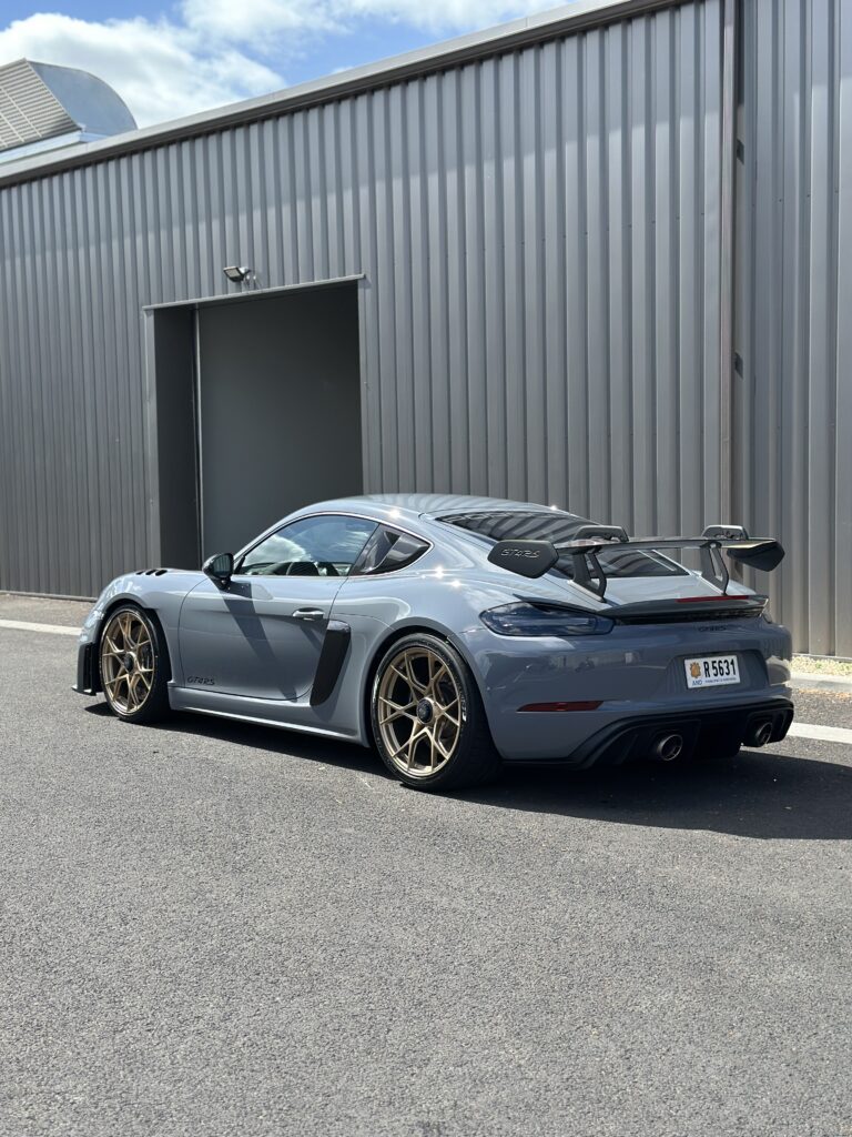 Porsche GT4 RS (4)